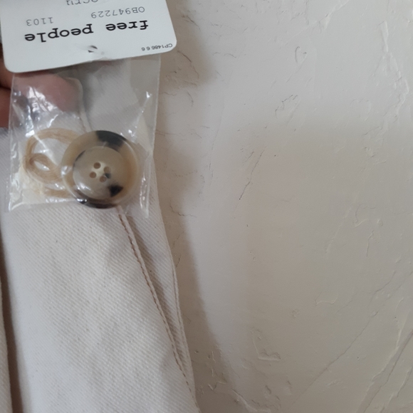 NWT Free People Jeans High Waisted Cropped - Picture 9 of 9